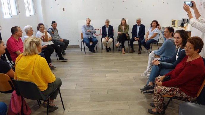 El secretario general del PSOE de Málaga, Josele Aguilar, ha mantenido sendas reuniones con NAIM e Incide, organizaciones no gubernamentales que están trabajando con la gente más desfavorecida y en situación de exclusión.
