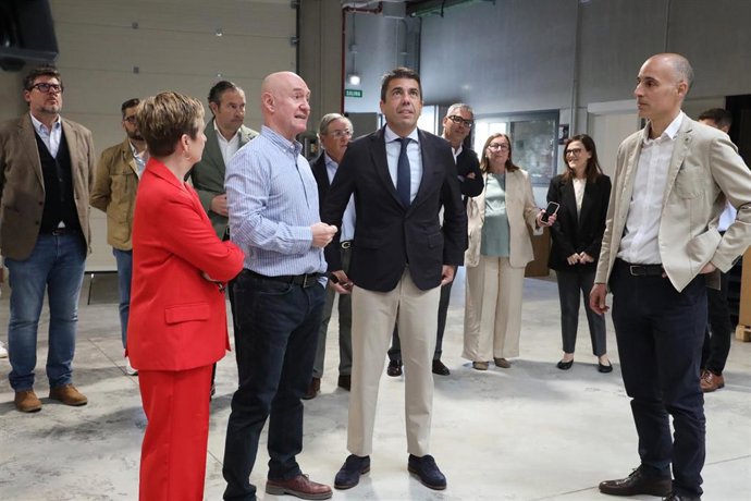 Mazón anuncia ayudas por 33 millones con fondos europeos para pymes, con una línea específica para afectadas por la dana