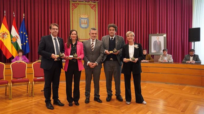 Las ciudades de Dax, Libourne, Darmstadt y Brescia, hermanadas con Logroño, reciben la 'Estrella de Europa 2025'