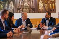 Tellado critica que Sánchez haga "teorías de la conspiración" en vez de asumir que "hay un problema" con Transportes