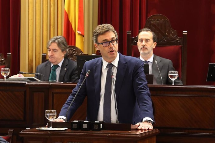 Archivo - El portavoz del Govern y conseller de Economía, Hacienda e Innovación, Antoni Costa.