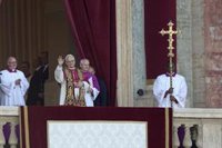 León XIV mantiene provisionalmente en sus cargos a los jefes de la Curia romana y a la gobernadora del Vaticano