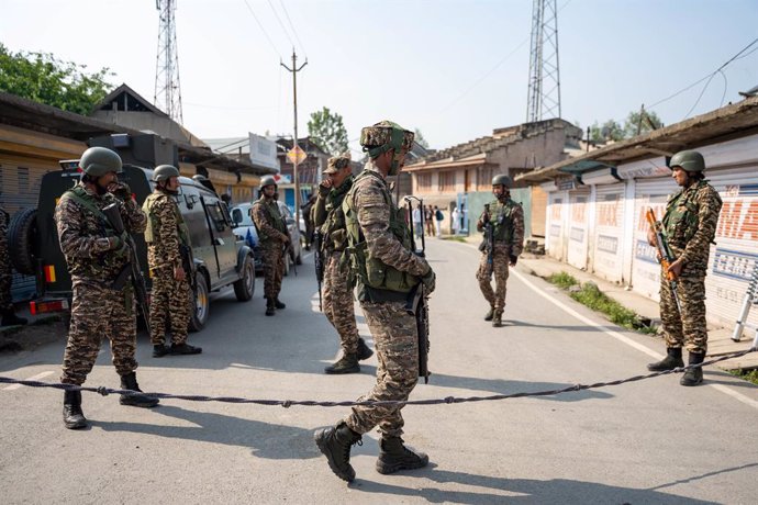 May 7, 2025, Pulwama, Jammu And Kashmir, India: Indian security forces stand guard near the site where a fighter jet crashed. Three fighter jets crashed in India's Jammu and Kashmir region on Wednesday, according to media reports. The Indian Army has laun