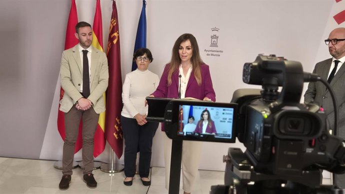 La vicealcaldesa Rebeca Pérez, en la rueda de prensa