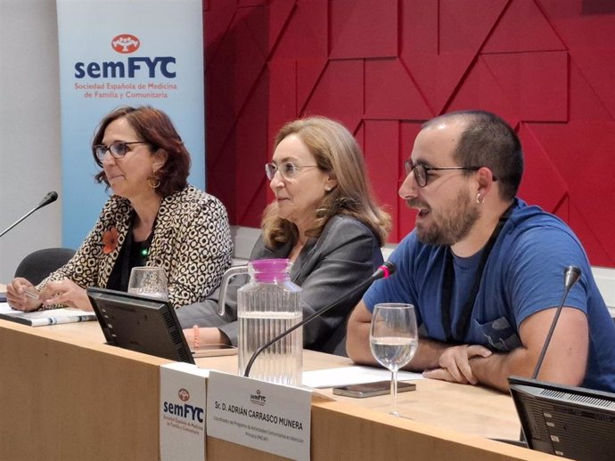 La presidenta de semFYC destaca la necesidad de que los centros de salud promuevan la salud y el bienestar comunitario.