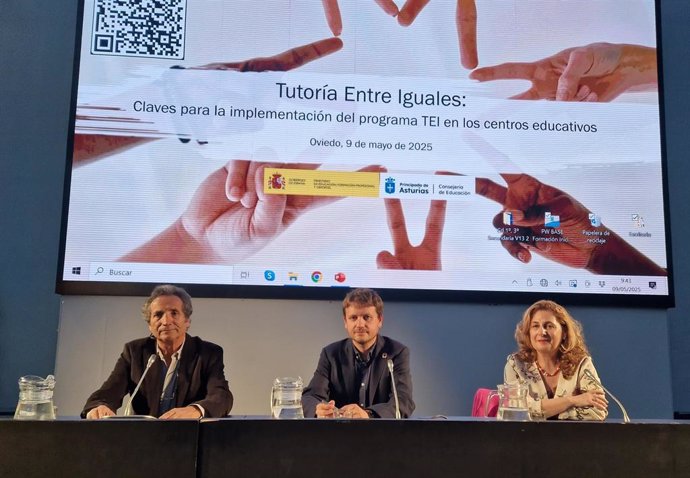Educación imparte a los equipos directivos formación para la prevención del acoso escolar.