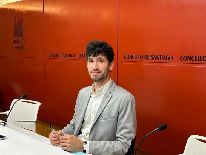 El concejal de Urbanismo, Iago Lestegás, en rueda de prensa, a 9 de mayo de 2025.