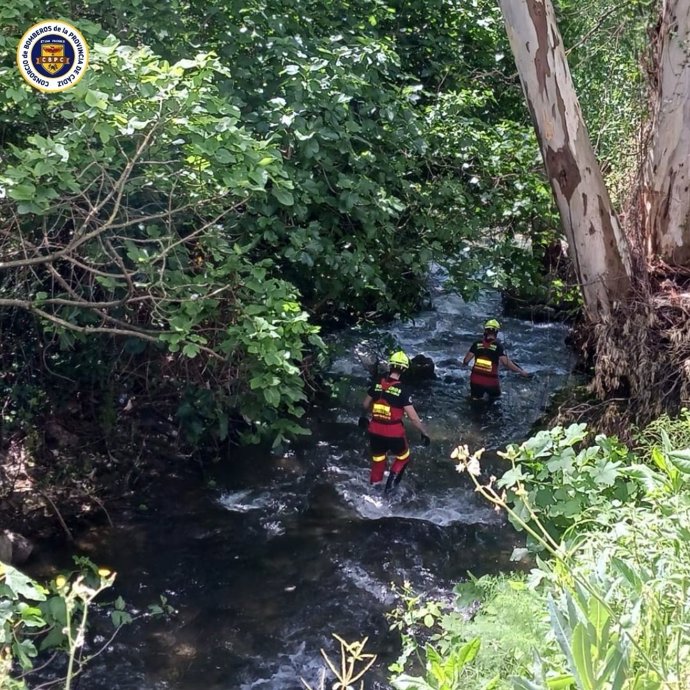 Efectivos de Bomberos en el dispositivo de búsqueda de un desaparecido en Ubrique