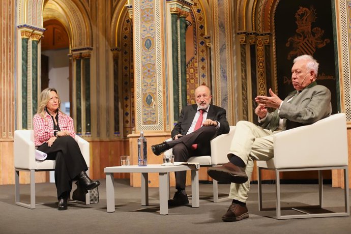 Los exministros Jiménez y Margallo defienden que España y la UE "deben asumir un papel clave en la geopolítica"