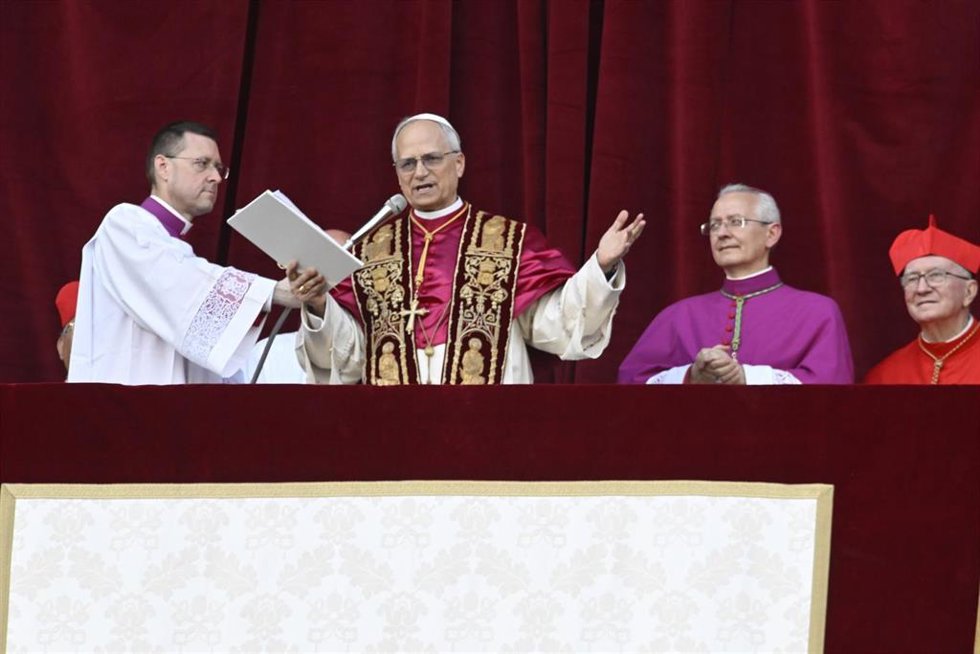 El cardenal Robert Prevost, Papa León XIV,
