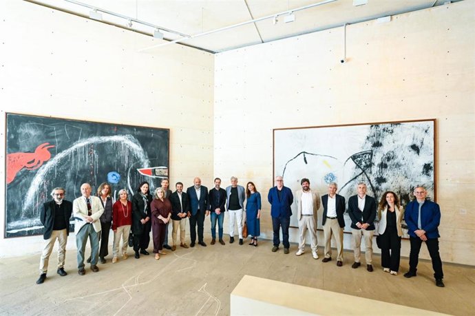 El alcalde de Palma, Jaime Martínez, preside la reunión del Patronat de la Fundació Miró Mallorca