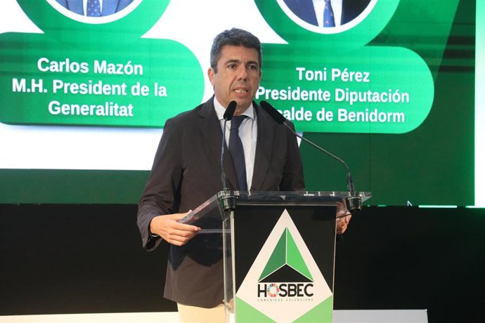 El presidente de la Generalitat, Carlos Mazón, en la clausura de la asamblea general de Hosbec