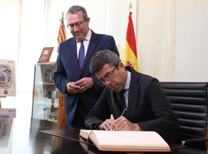 Mazón en Benidorm en la celebración del Día de Europa