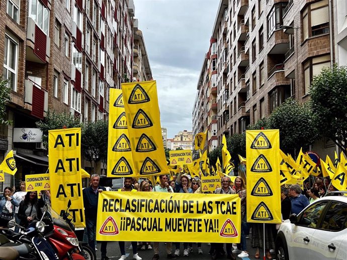Archivo - Imagen de archivo de una concentración de ATI para pedir la reclasificación de las TCAE