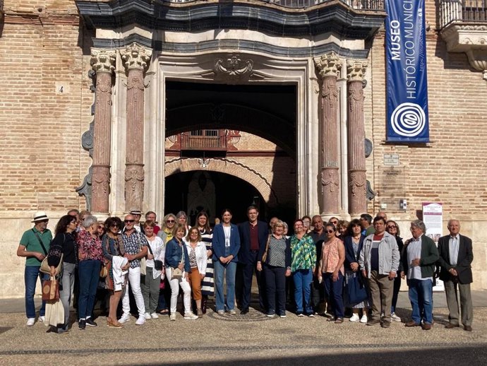 Foto de grupo de la delegación de Pavillons sous Bois en Écija