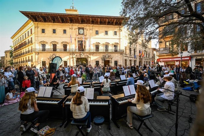 La 'Pianada' en la plaza de Cort.