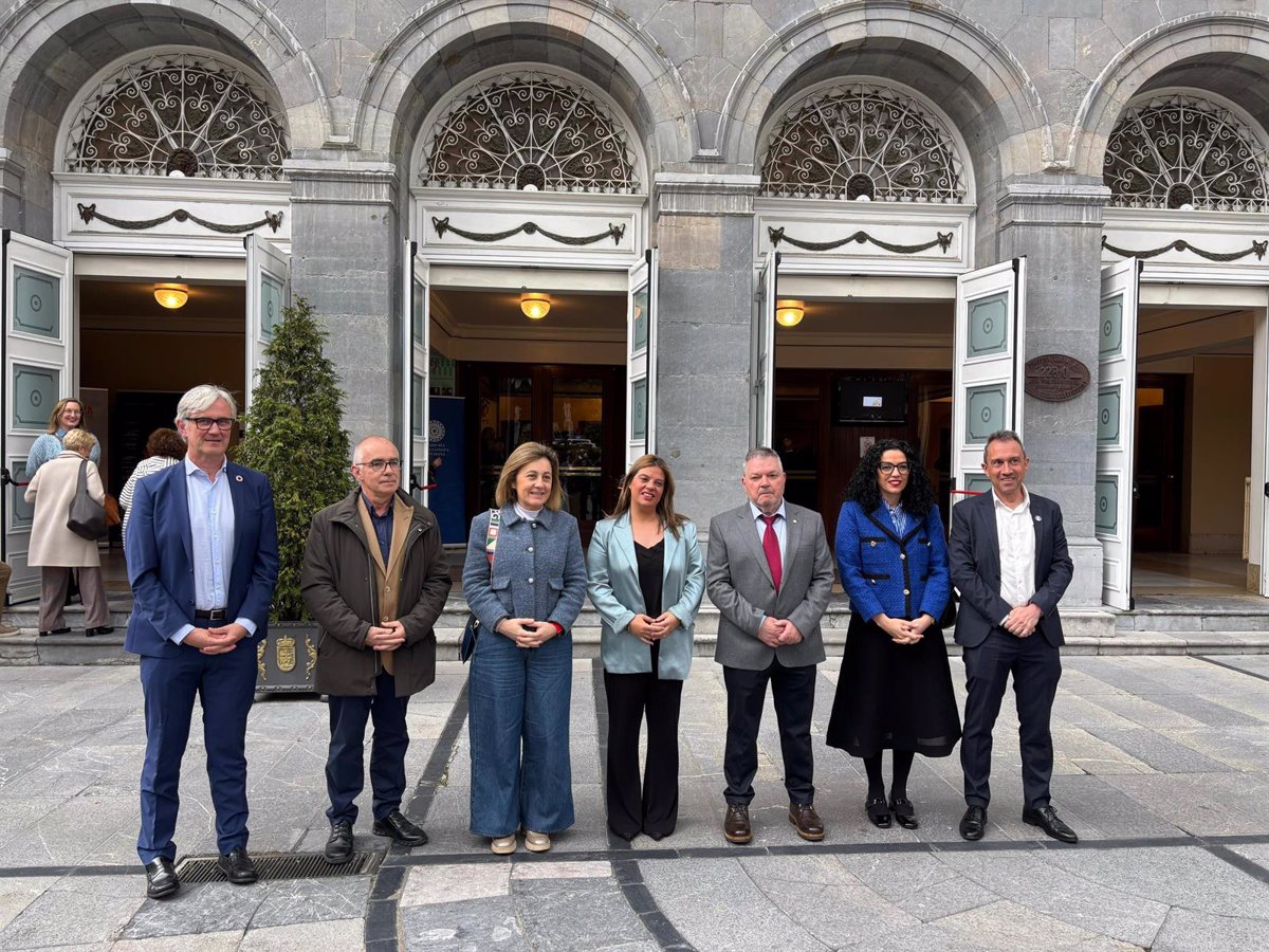 El presidente de la Academia de la Llingua hace un llamamiento a Queipo y el PP para lograr la oficialidad