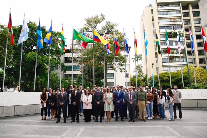 El Gobierno de Antigua y Barbuda ha completado oficialmente el proceso para convertirse en país accionista de CAF –banco de desarrollo de América Latina y el Caribe-, con estatus de "Accionista Serie C"