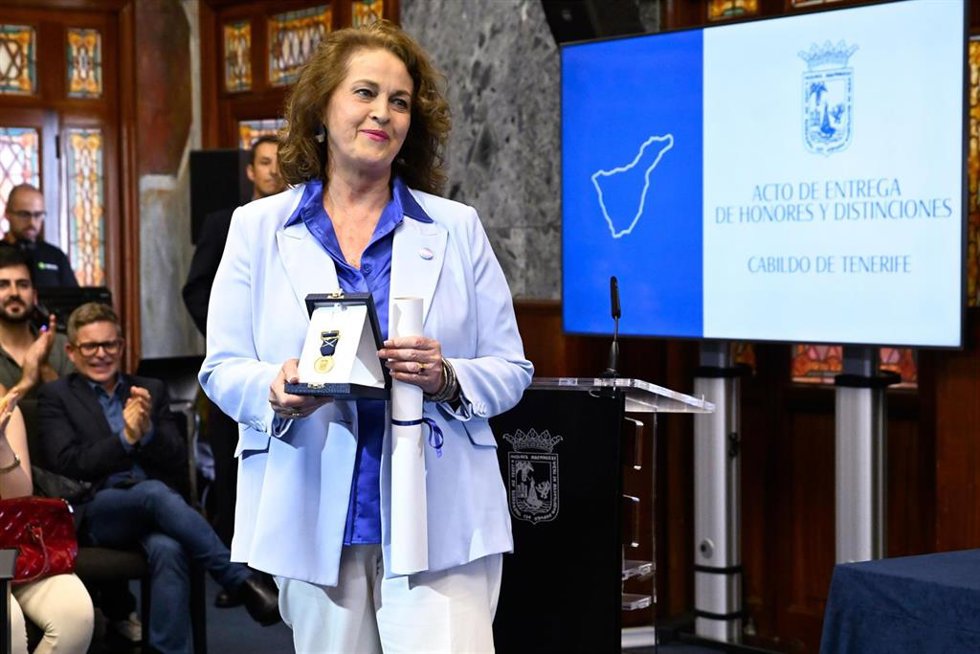Carla Antonelli, Medalla de Oro de la isla de Tenerife por su defensa de los derechos del colectivo LGBTIQA+