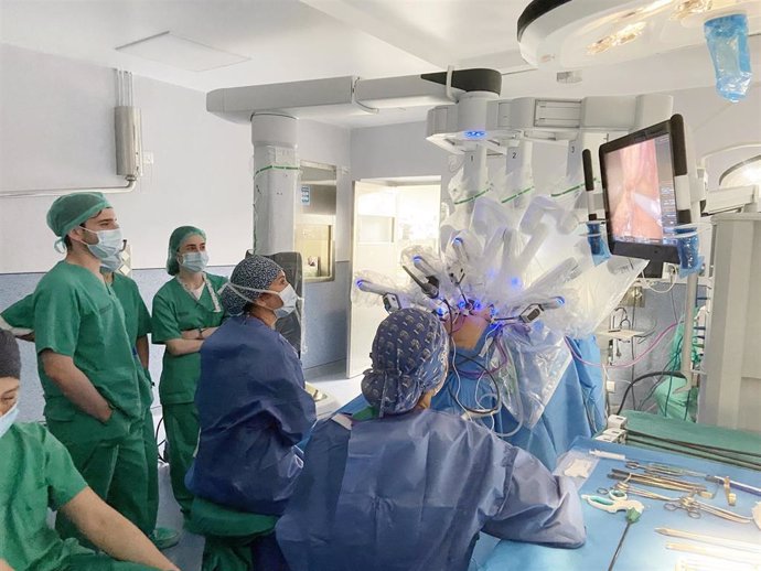 Archivo - El Hospital Doctor Peset de València, acreditado como centro de excelencia en cirugía bariátrica y metabólica