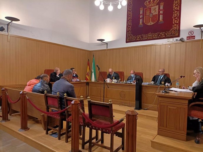 Archivo - Imagen de un juicio en la Audiencia de Granada. Archivo.