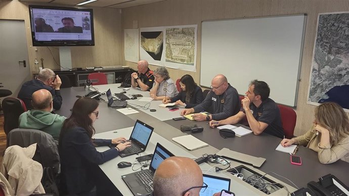 Parlon en la reunón de seguimiento del incendio tóxico