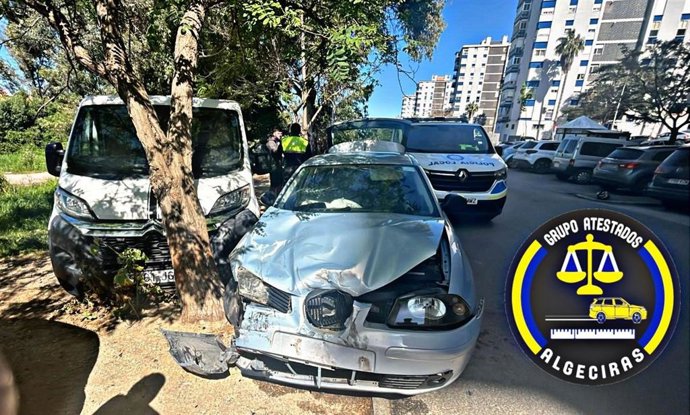 Vehículo afectado tras la colisión.