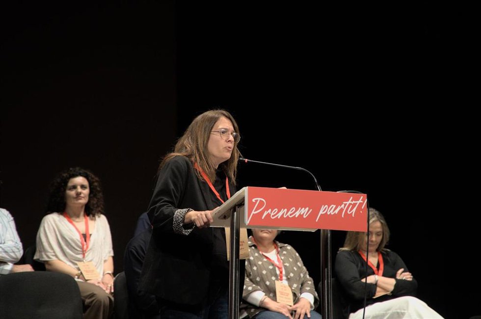 La secretaria general saliente del PSOE Menorca, Susana Mora, interviene en el 15 Congreso de los socialistas menorquines