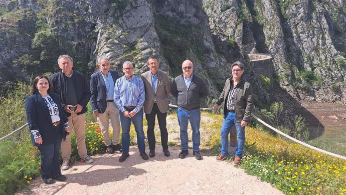 Visita a la Presa de los Caballeros.