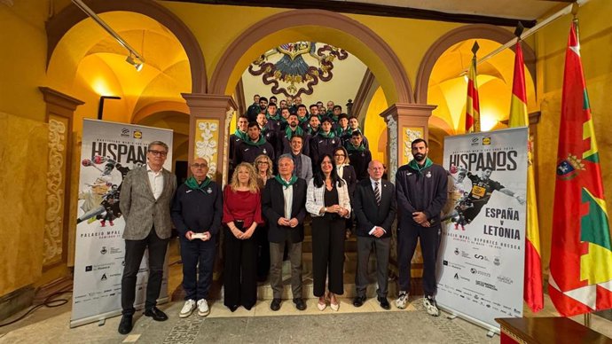 Recepción este sábado en el  Ayuntamiento de Huesca a la Selección Española de Balonmano masculino, conocida con el sobrenombre de  los Hispanos.