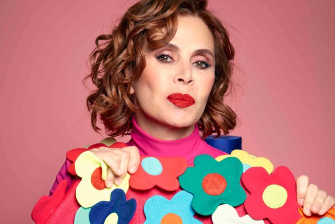 El Centro de Exposiciones de Benalmádena (Málaga), en el núcleo de la Costa, alberga desde este pasado viernes y hasta el próximo 19 de septiembre una nueva muestra protagonizada por los vestidos de Ágatha Ruiz de la Prada.