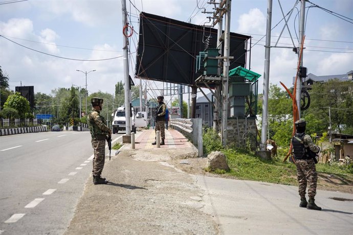 Militares indios en Cachemira 