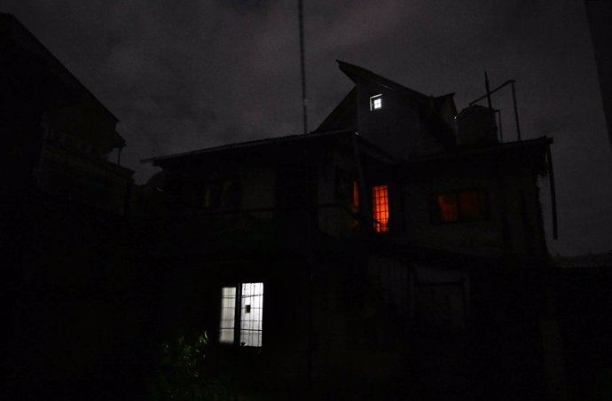 SRINAGAR, May 9, 2025  -- Photo taken on May 9, 2025 shows a building during a blackout enforced by authorities in Srinagar city, Indian-controlled Kashmir. Tensions have remained as flare-ups between Pakistan and India have entered the third day.