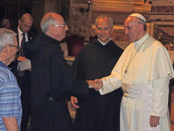 Prevost con el Papa Francisco en Roma