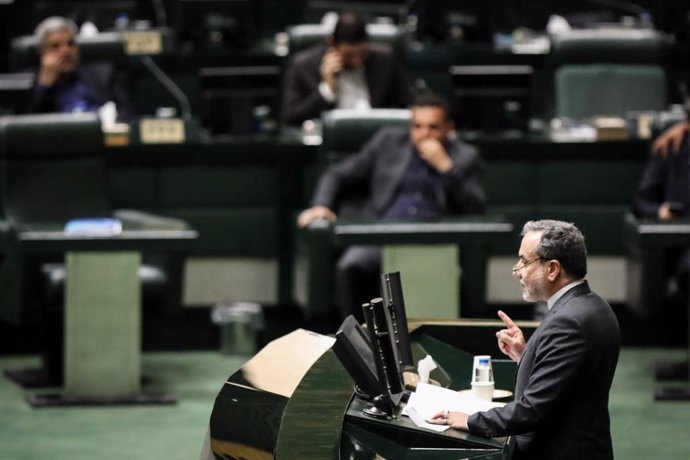 Archivo - August 18, 2024, Tehran, Iran: ABBAS ARAGHCHI, Iran's nominee for the Foreign Ministry, speaks at a parliament session during the investigation into the qualifications of the ministers proposed by Iranian President Masoud Pezeshkian for the 14th