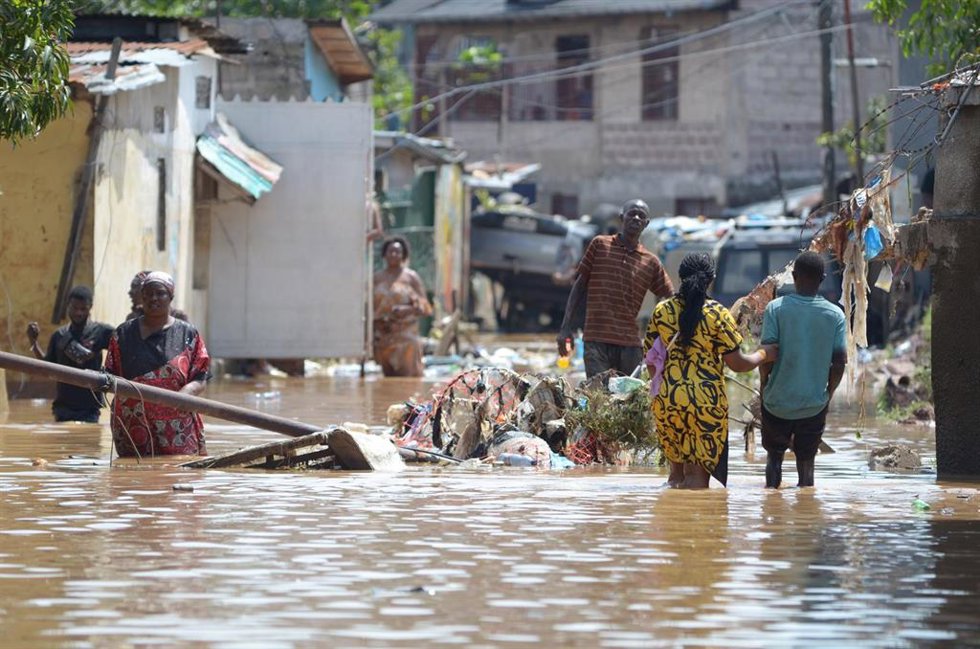 Archivo - Imagen de archivo de inundaciones en Kinshasa (RDC) 