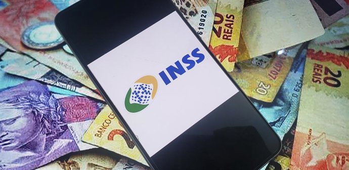 8 de maio de 2025, SãO Paulo, SãO Paulo, Brasil: O juiz federal Waldemar Claudio de Carvalho deu ao governo Lula e ao Instituto Nacional do Seguro Social (INSS) 48 horas para se manifestarem sobre irregularidades nos descontos na folha de pagamento dos ap