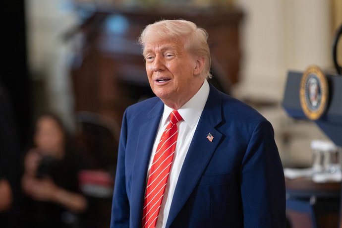 WASHINGTON, 8 de maio de 2025 -- O presidente dos EUA, Donald Trump, participa de uma celebração das mães militares na Casa Branca em Washington, D.C., Estados Unidos, em 8 de maio de 2025. Trump anunciou na quinta-feira, na Casa Branca, que os Estados Un
