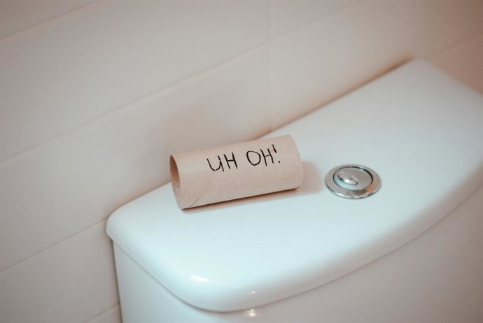 Adiós al papel higiénico: la nueva alternativa para el baño que gana terreno en Occidente y es más eficaz
