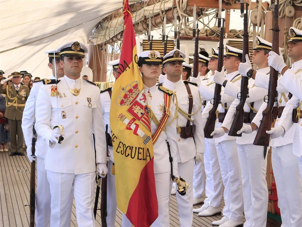 La Princesa de Asturias abandera la jura de Bandera a bordo del buque  'Juan Sebastián Elcano', a 10 de mayo de 2025, en Cartagena de Indias (Colombia).