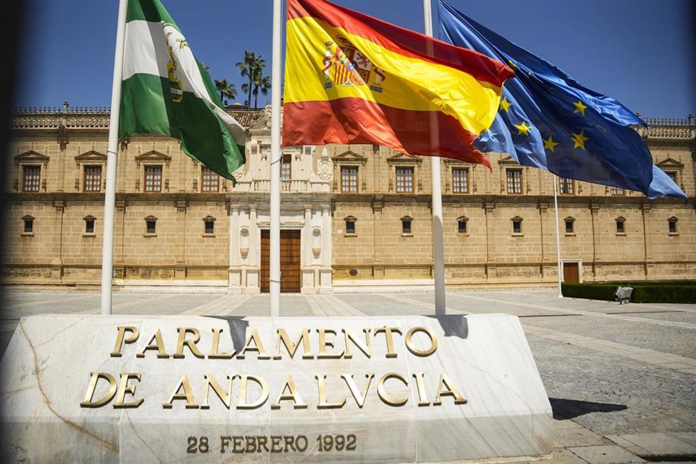 Imagen de la fachada del Parlamento de Andalucía.