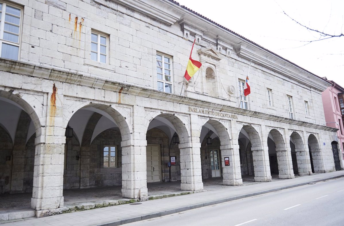 El Parlamento debatirá este lunes sobre asuntos económicos y el modelo turístico