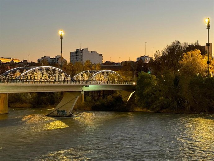 Archivo - Puente de Hierro