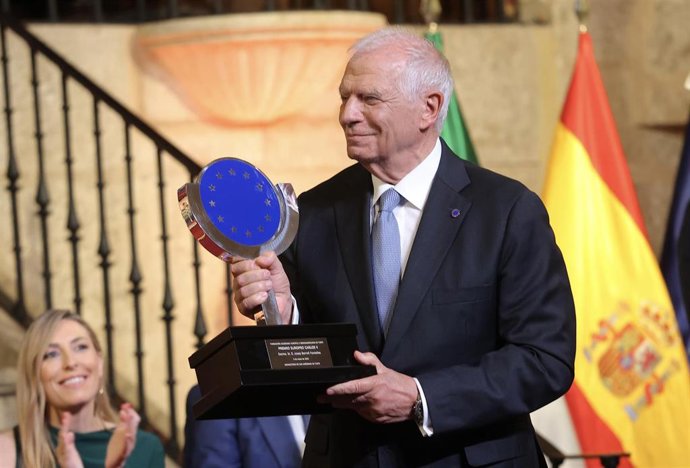  Borrell, tras recoger el Premio Carlos V esta semana
