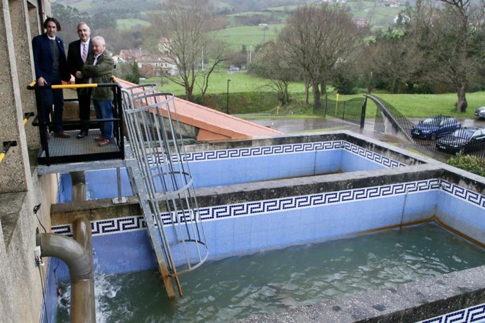 Archivo - Fomento firma el contrato para el inicio de la mejora de la calidad de agua en Villaescusa y Astillero por 1,7 millones