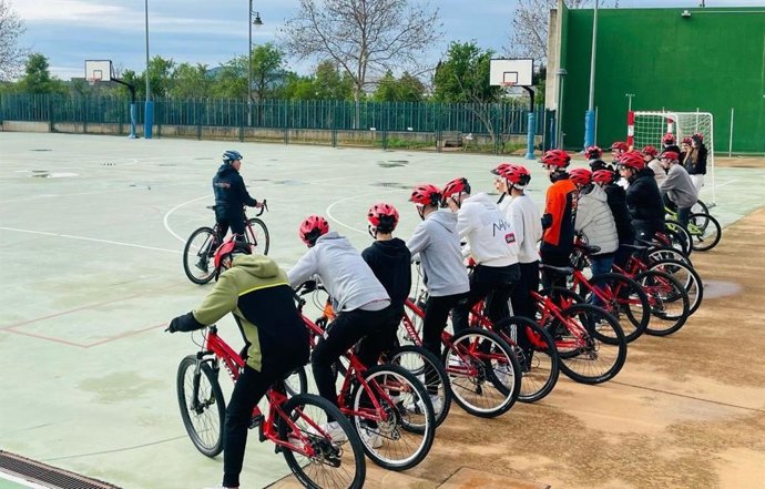 Deporte abre inscripciones para el proyecto 'Aula Ciclista' que beneficiará a más de 30.000 jóvenes de la Comunitat