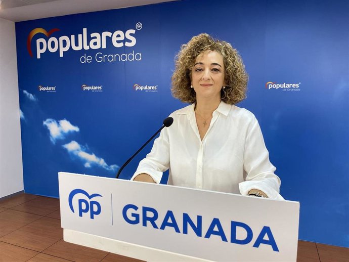 La parlamentaria popular, Rosa Fuentes.