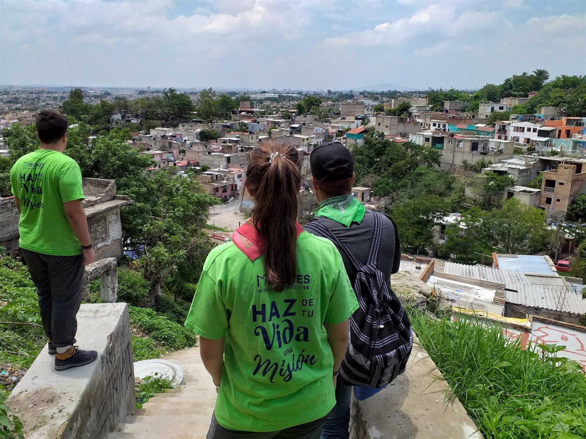 El voluntariado internacional crece un 50% y se diversifica: más familias, destinos y nuevos perfiles
