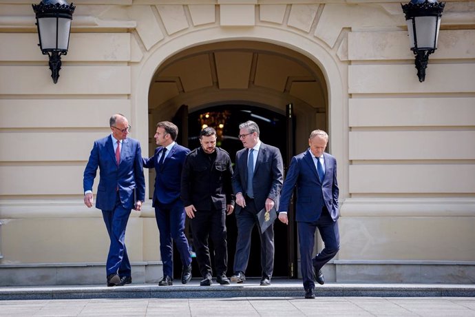 El president d'Ucraïna, Volodimir Zelenski, rep a Kíev als principals líders polítics de països europeus aliats