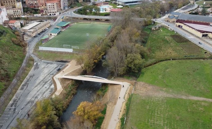 Archivo - Río Tirón a su paso por Haro